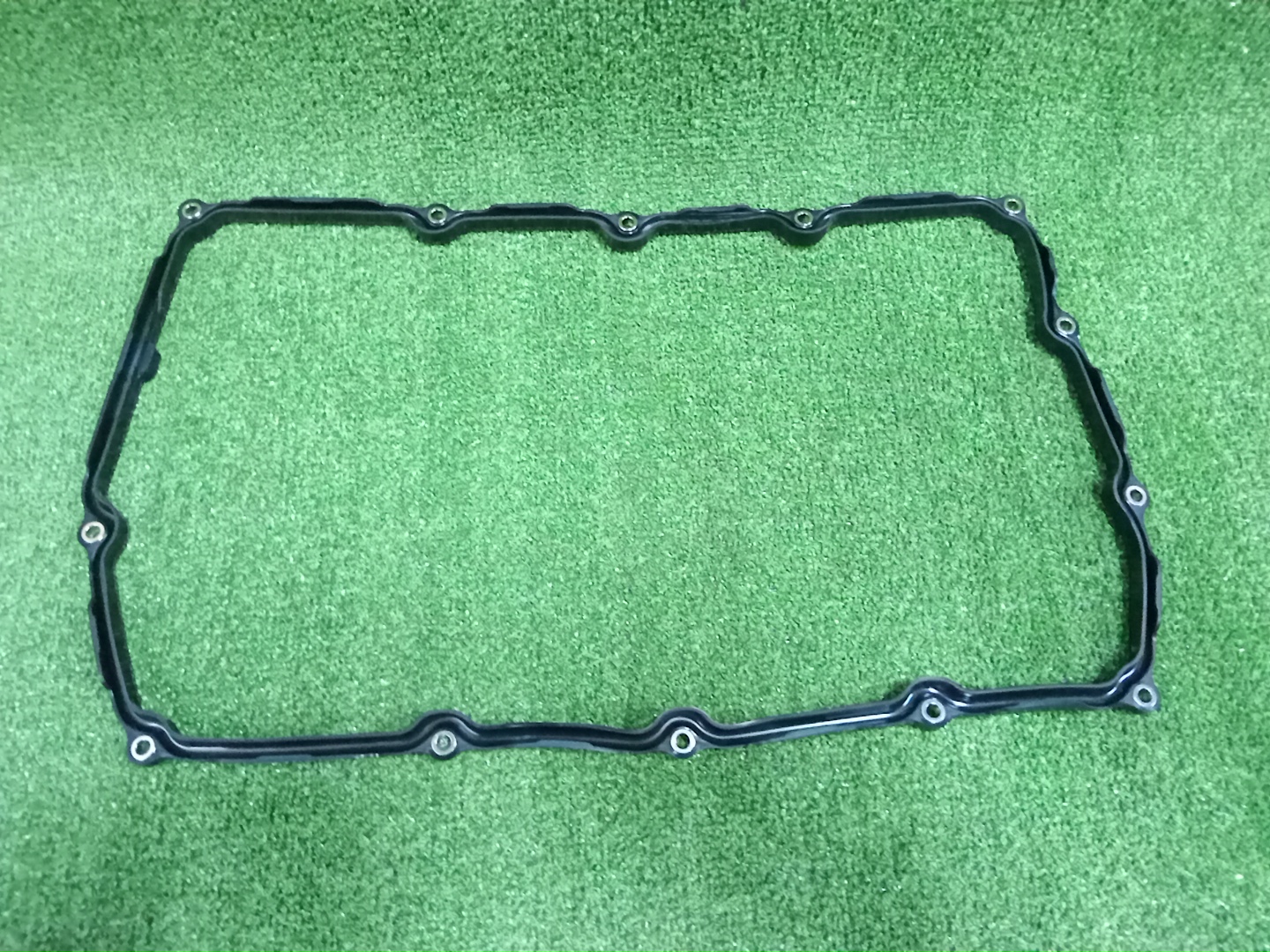 Прокладка поддона акпп TOYOTA LAND CRUISER FJA300W F33A-FTV 35168-60040 2 ракурс