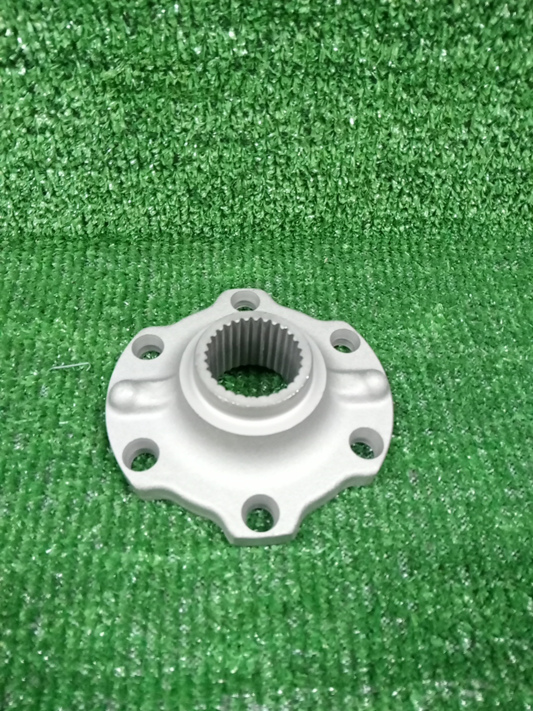 Ступица передняя TOYOTA LAND CRUISER HDJ81 43421-60040 1 ракурс Ступица передняя TOYOTA LAND CRUISER HDJ81 43421-60040 1 ракурс