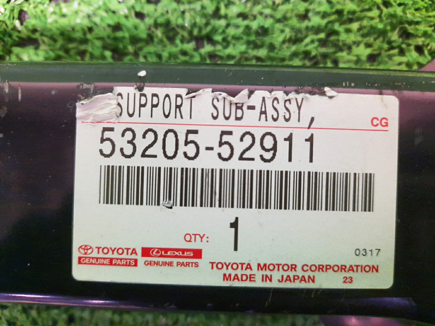 Планка замка капота TOYOTA COROLLA FIELDER ZRE162G 53205-52911 3 ракурс