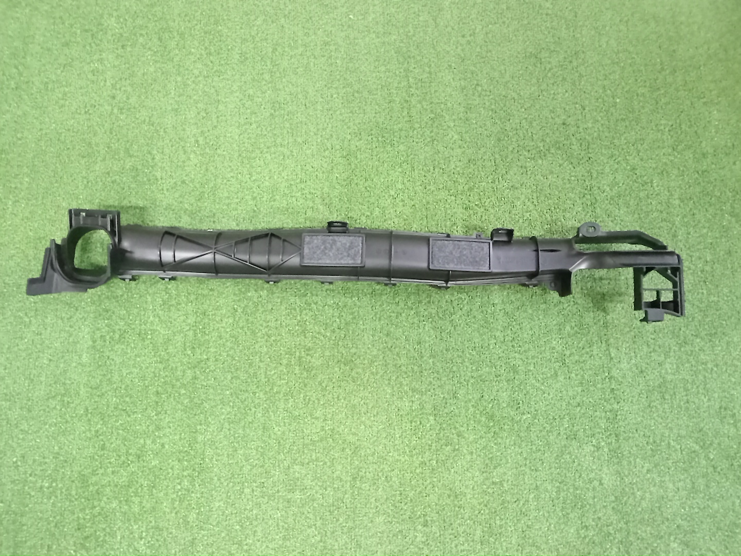 Воздухозаборник TOYOTA YARIS KSP210 17752-15070 1 ракурс Воздухозаборник TOYOTA YARIS KSP210 17752-15070 1 ракурс