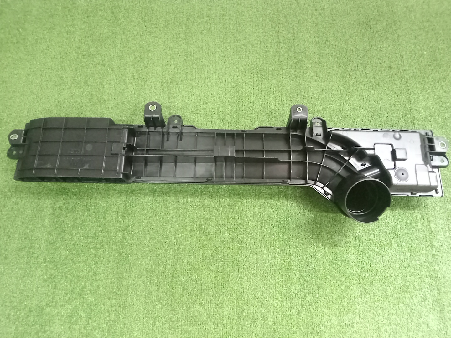Воздухозаборник TOYOTA COROLLA NRE210 17751-47100 2 ракурс Воздухозаборник TOYOTA COROLLA NRE210 17751-47100 2 ракурс
