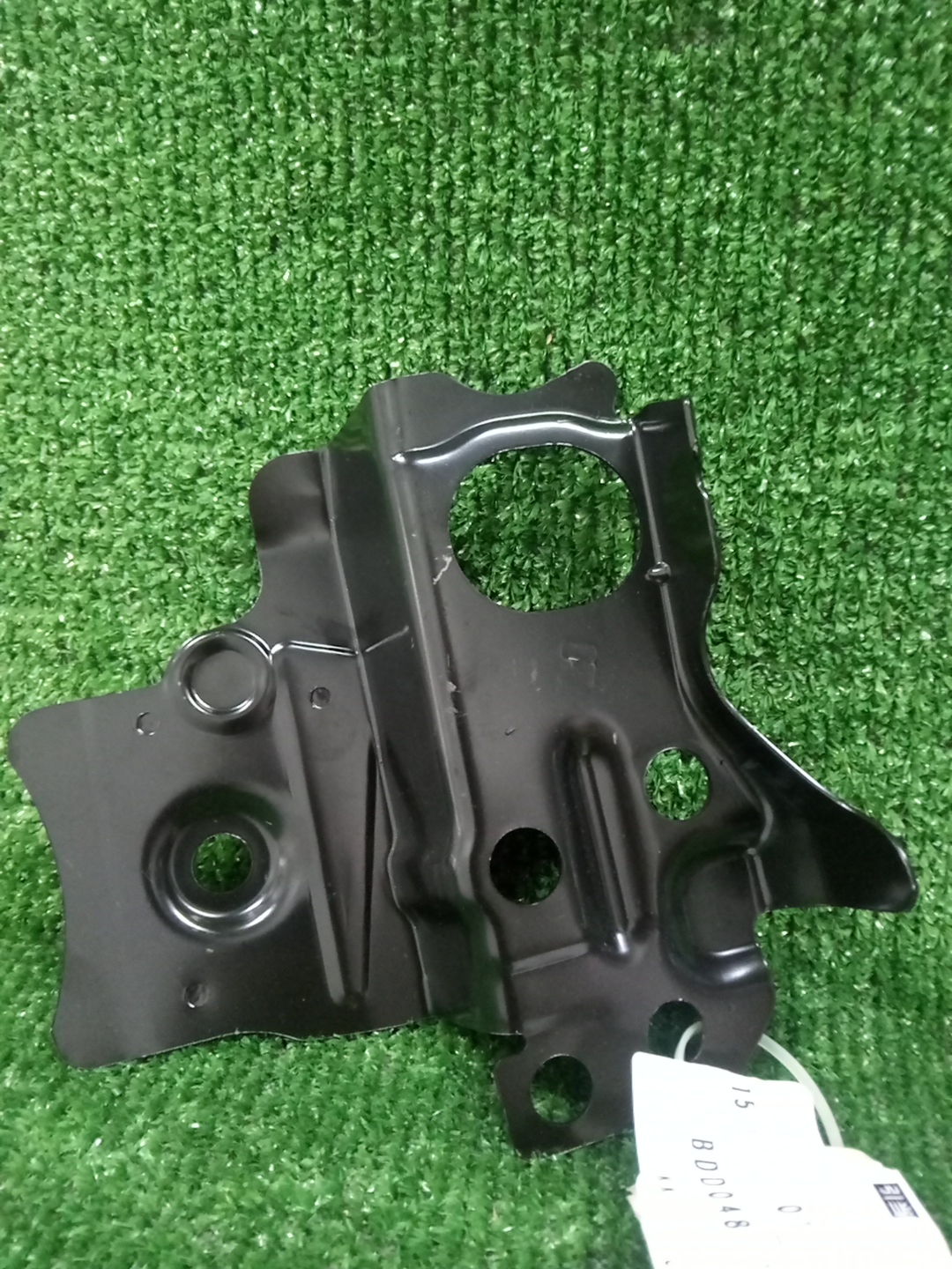 Крепление радиатора правое TOYOTA TACOMA GRN305L 53202-04010 2 ракурс