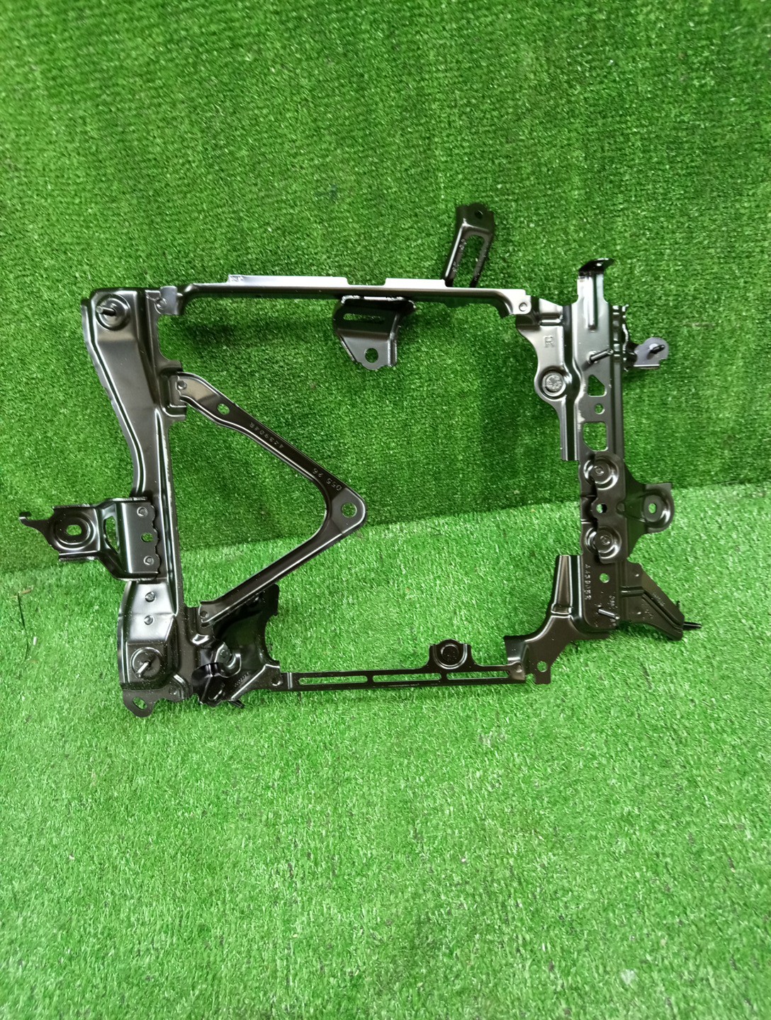 Крепление радиатора левое TOYOTA SEQUOIA VXKH85L 16582-F4010 2 ракурс