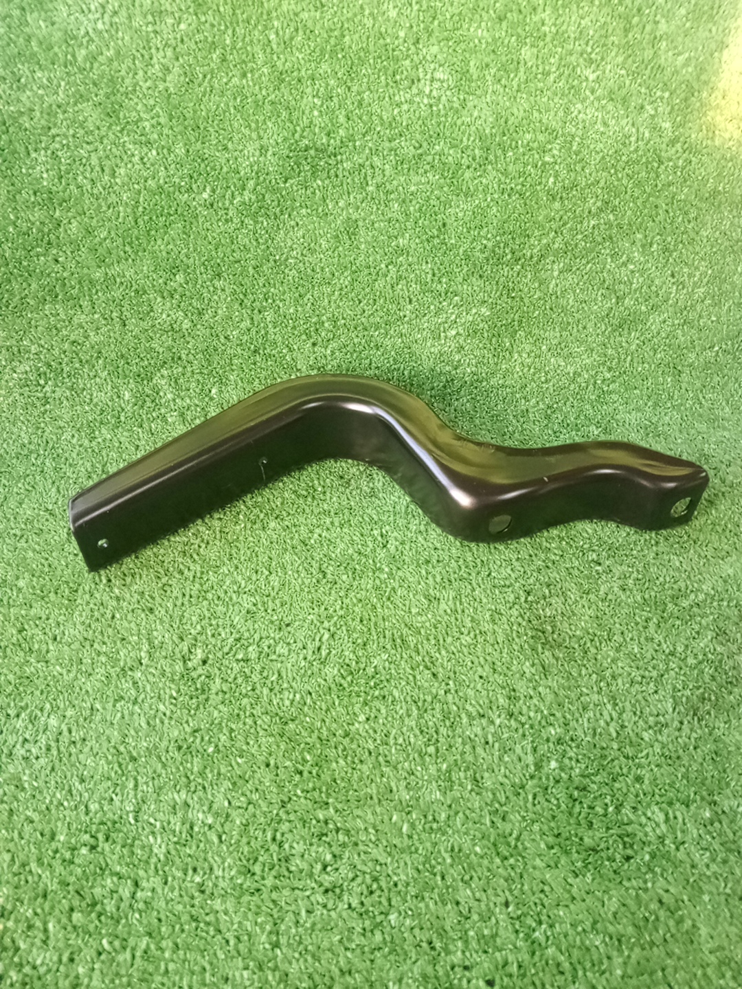 Крепление подножки TOYOTA HILUX GUN125 51795-0K120 3 ракурс