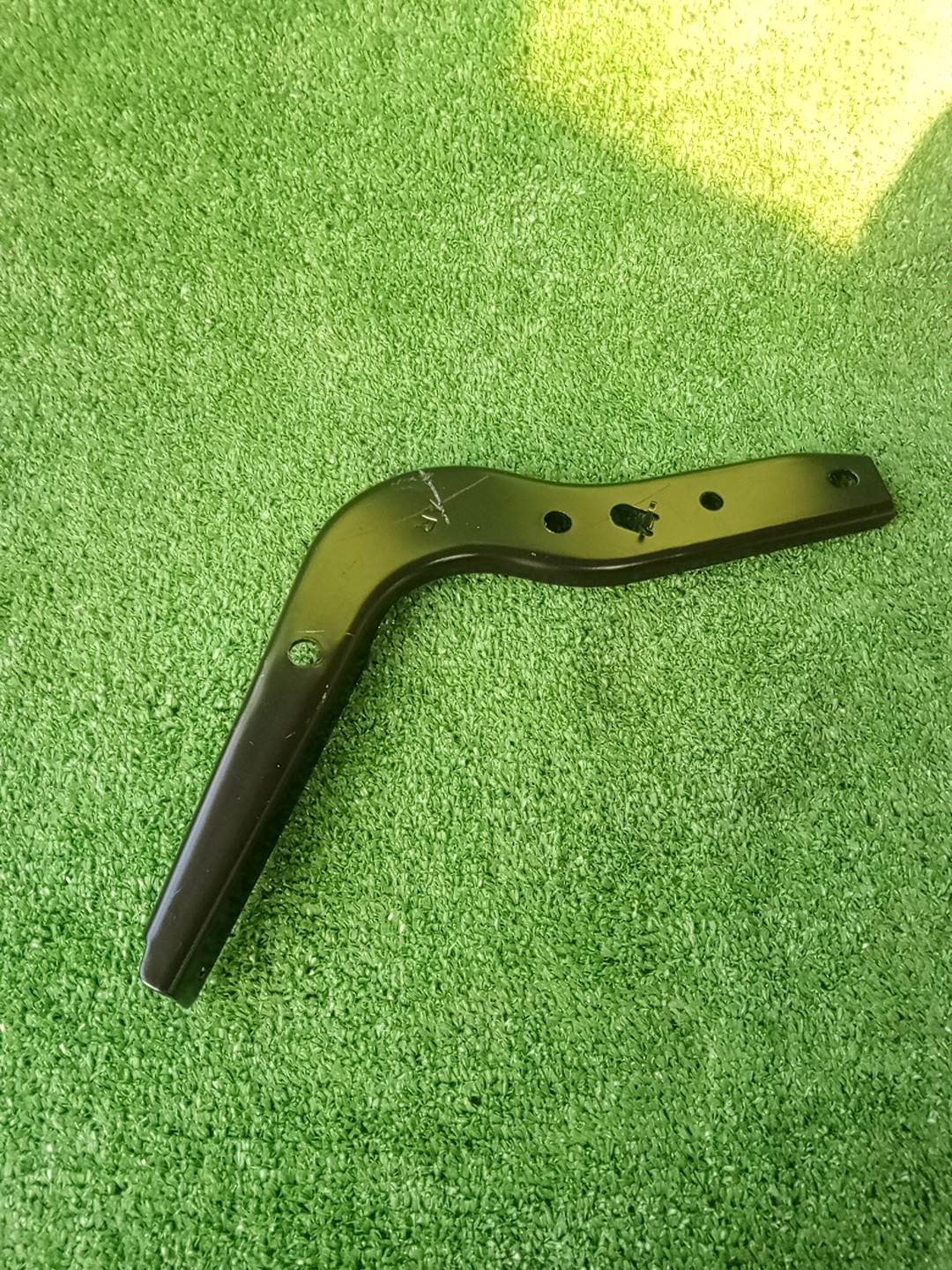 Крепление подножки правое TOYOTA HILUX GUN125 51797-0K180 1 ракурс