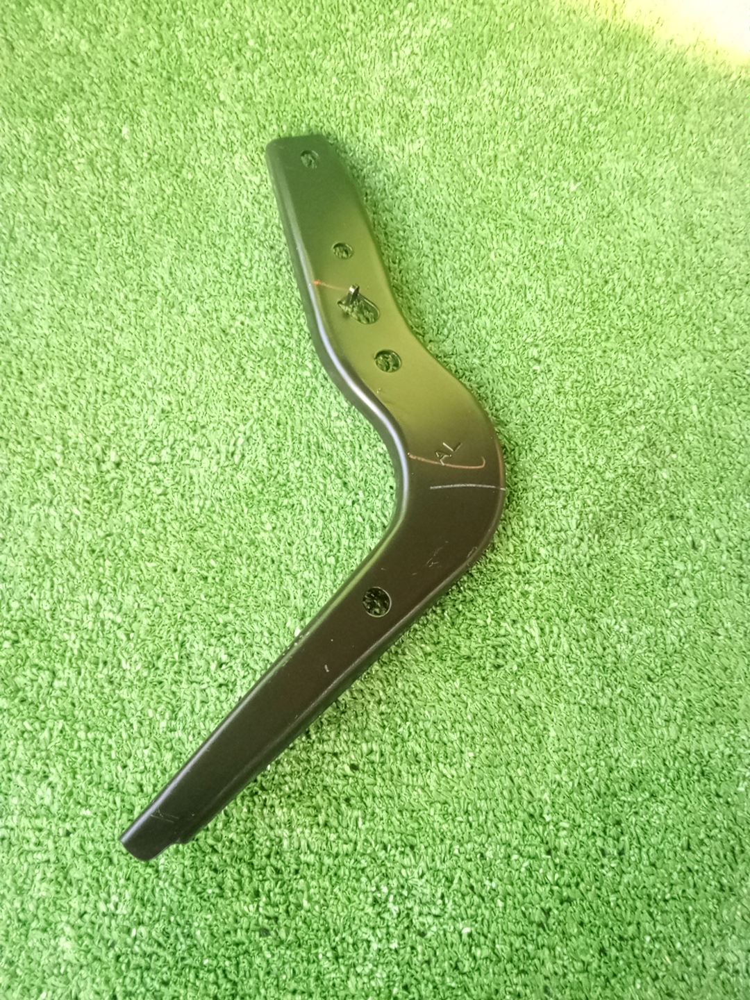 Крепление подножки левое TOYOTA HILUX GUN125 51798-0K180 1 ракурс