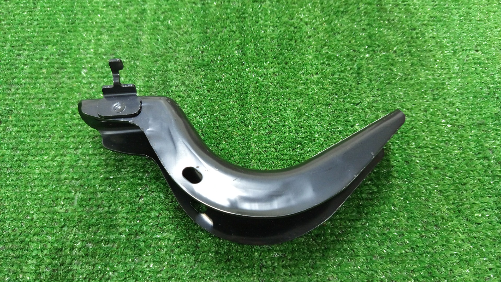 Крепление подножки левое LEXUS LX570 URJ201 51796-60040 2 ракурс