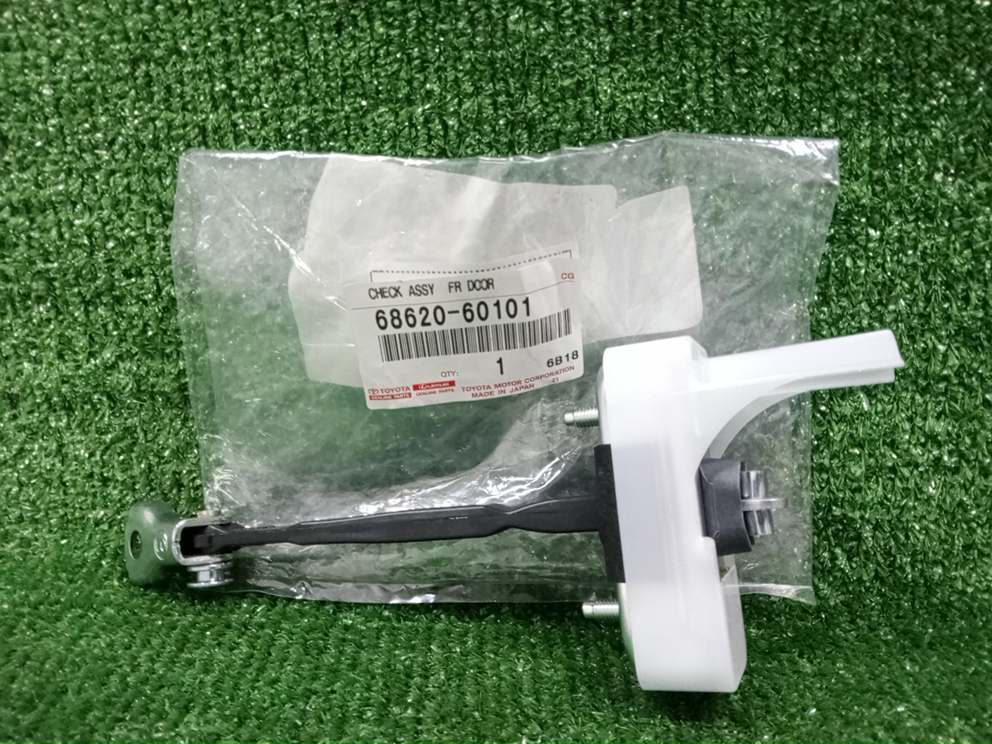 Ограничитель двери левый передний TOYOTA LAND CRUISER VDJ200 68620-60101 2 ракурс