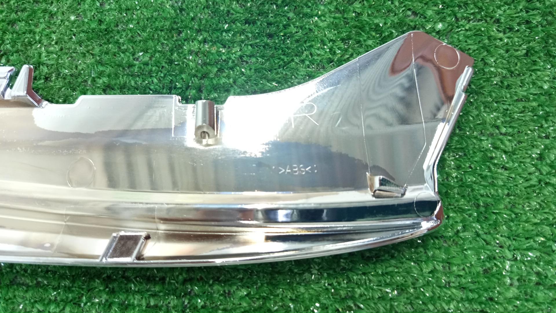 Ресничка правая передняя TOYOTA COROLLA  AXIO NRE161 81116-12J70 3 ракурс