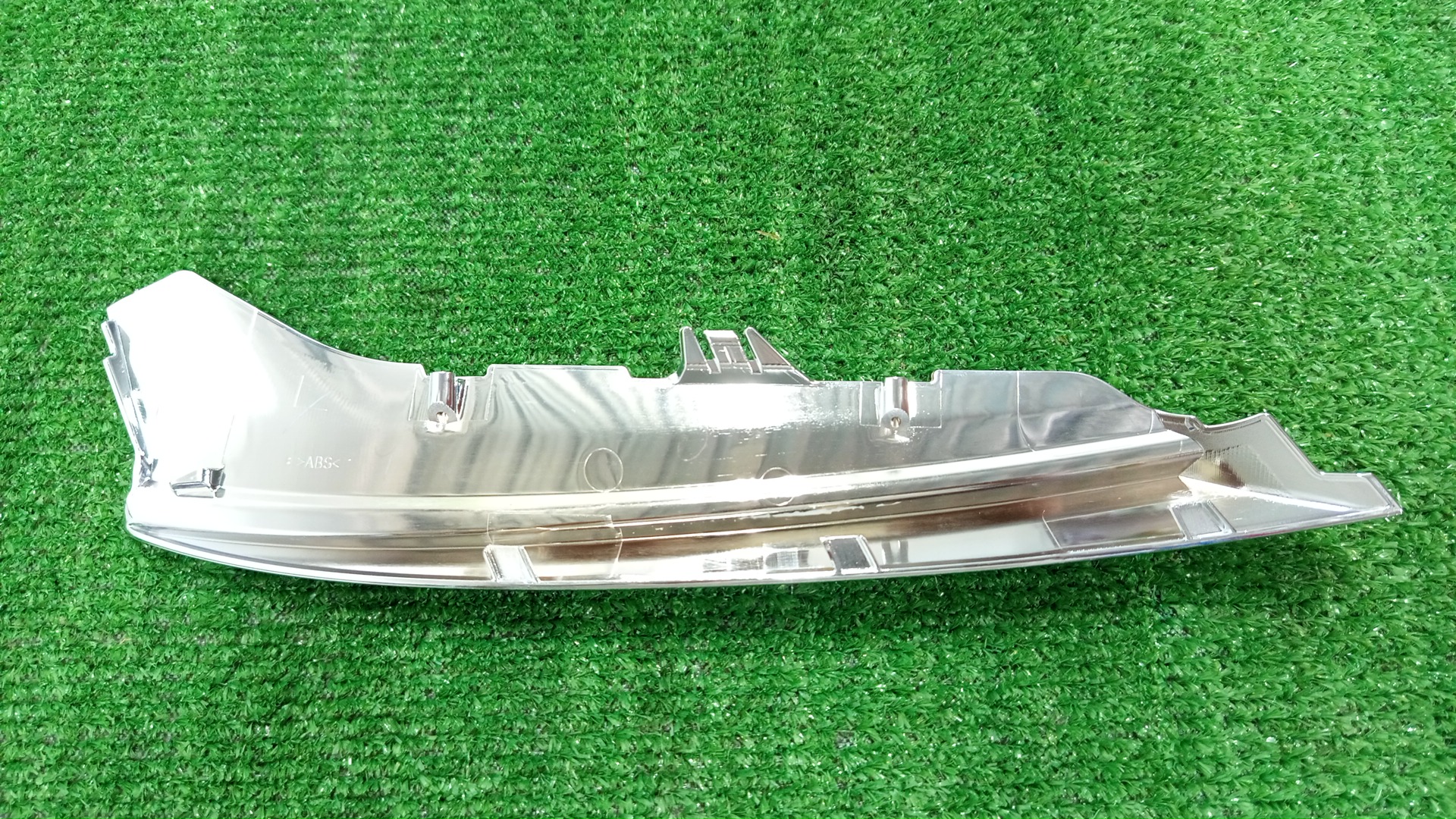 Ресничка левая передняя TOYOTA COROLLA  AXIO NRE161 81156-12J70 2 ракурс