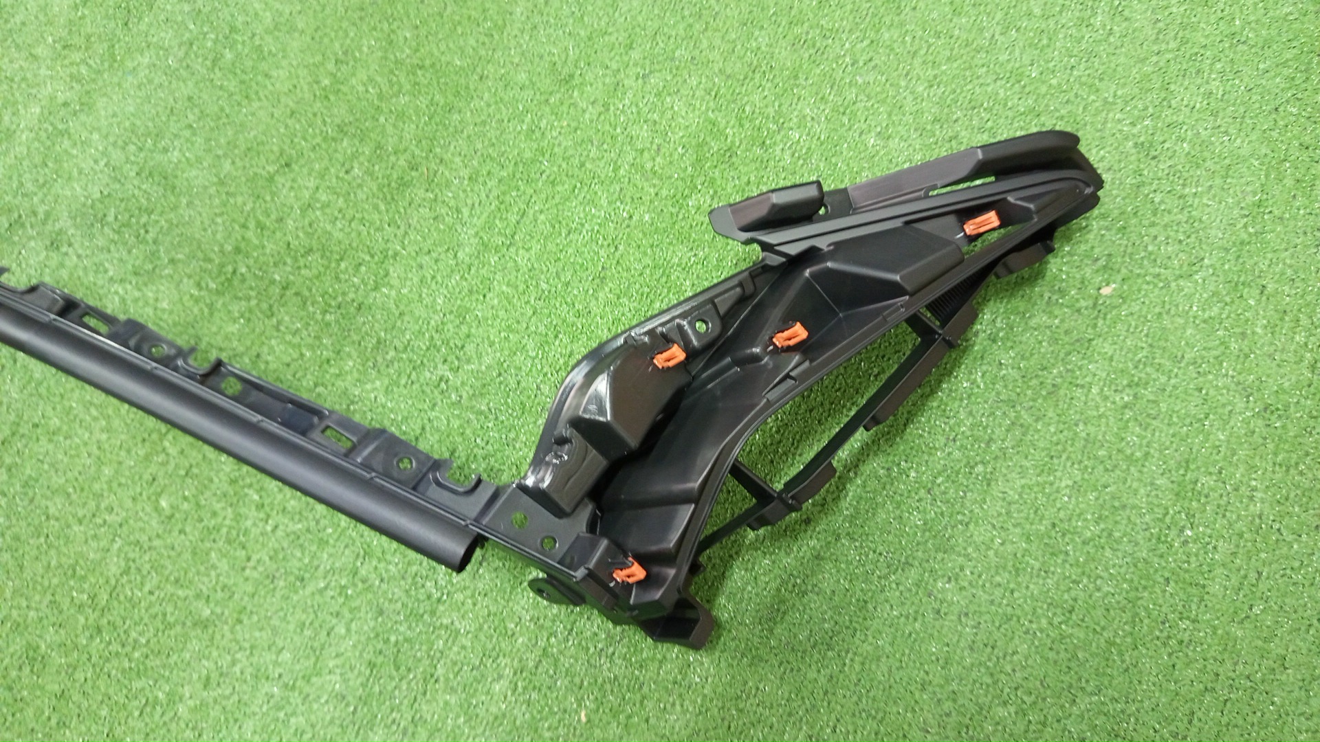 Ресничка левая передняя TOYOTA LAND CRUISER PRADO TRJ150 53246-60020 3 ракурс