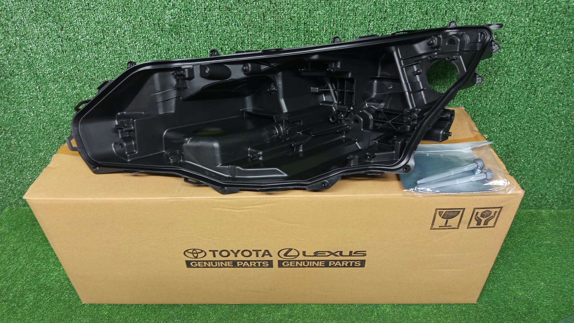  LEXUS RX350 TALA10 8115B-48K00 1 ракурс