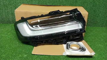 СТЕКЛО ФАРЫ НА TOYOTA LAND CRUISER VJA300W