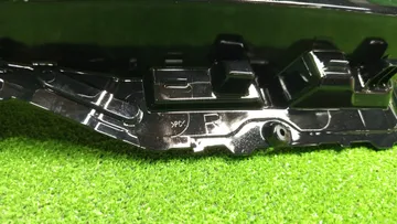 СТЕКЛО ФАРЫ НА TOYOTA LAND CRUISER VJA300W