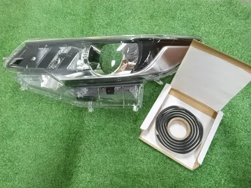 СТЕКЛО ФАРЫ НА TOYOTA PREMIO ZRT261