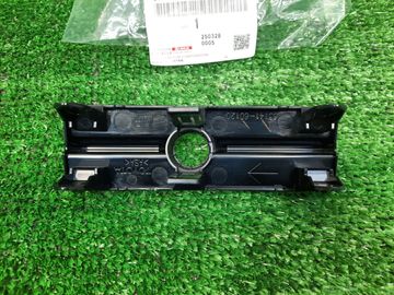 КРОНШТЕЙН ДАТЧИКА ПАРКОВКИ НА TOYOTA LAND CRUISER FJA300W