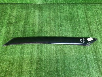 МОЛДИНГ ЛОБОВОГО СТЕКЛА НА NISSAN X-TRAIL SNT33