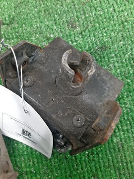 КРЕПЛЕНИЕ ЗАПАСКИ НА MITSUBISHI CANTER FBA20