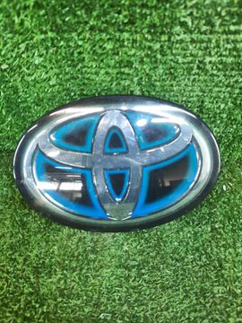 ЭМБЛЕМА НА TOYOTA PRIUS ZVW30