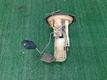 НАСОС ПОГРУЖНОЙ НА TOYOTA PASSO KGC15 1KR-FE