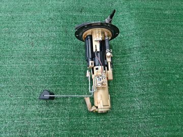 НАСОС ПОГРУЖНОЙ НА MITSUBISHI PAJERO IO H77W 4G94