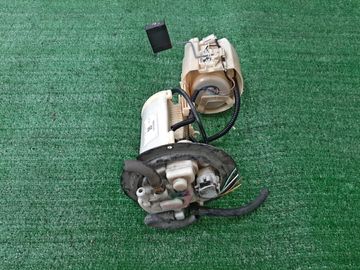 НАСОС ПОГРУЖНОЙ НА TOYOTA COROLLA  AXIO ZRE142 2ZR-FE