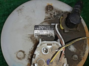 НАСОС ПОГРУЖНОЙ НА TOYOTA COROLLA NZE124 1NZ-FE