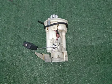 НАСОС ПОГРУЖНОЙ НА TOYOTA COROLLA NZE121 1NZ-FE