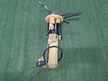 НАСОС ПОГРУЖНОЙ НА SUZUKI JIMNY WIDE JB33W G13B