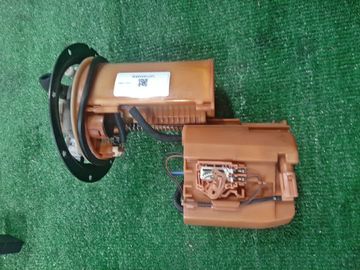 НАСОС ПОГРУЖНОЙ НА TOYOTA COROLLA  AXIO ZRE142 2ZR-FE