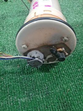 НАСОС ПОГРУЖНОЙ НА TOYOTA PREMIO ZZT240 1ZZ-FE