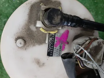 НАСОС ПОГРУЖНОЙ НА TOYOTA SPACIO NZE124 1NZ-FE