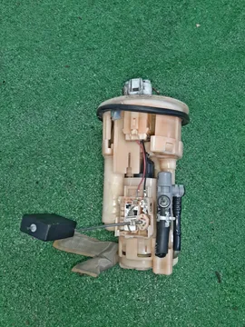 НАСОС ПОГРУЖНОЙ НА TOYOTA SPACIO NZE124 1NZ-FE