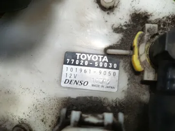 НАСОС ПОГРУЖНОЙ НА TOYOTA CELSIOR UCF30 3UZ-FE