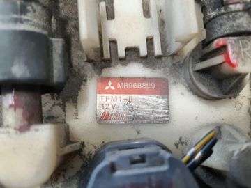 НАСОС ПОГРУЖНОЙ НА MITSUBISHI AIRTREK CU2W 4G63