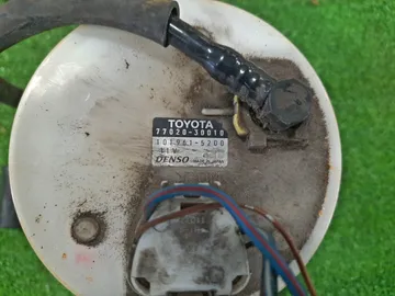 НАСОС ПОГРУЖНОЙ НА TOYOTA ARISTO JZS160 2JZ-GE