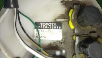 НАСОС ПОГРУЖНОЙ НА TOYOTA MARK II JZX110 1JZ-FSE