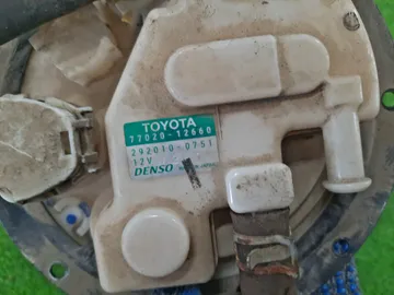 НАСОС ПОГРУЖНОЙ НА TOYOTA COROLLA  AXIO ZRE142 2ZR-FE