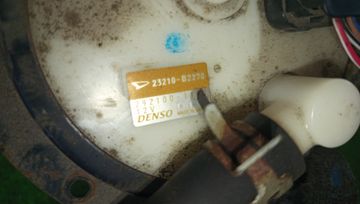 НАСОС ПОГРУЖНОЙ НА DAIHATSU MIRA E:S LA300S KF