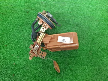 НАСОС ПОГРУЖНОЙ НА NISSAN MARCH K11 CG10DE