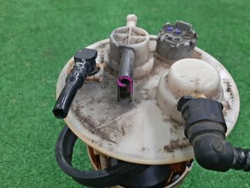 НАСОС ПОГРУЖНОЙ НА TOYOTA AVENSIS AZT250 1AZ-FSE