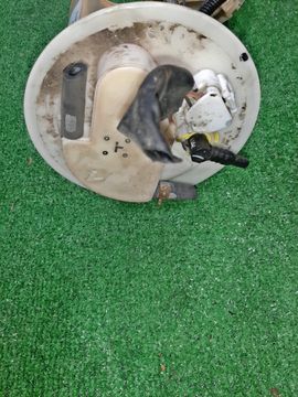 НАСОС ПОГРУЖНОЙ НА TOYOTA BELTA KSP92 1KR-FE