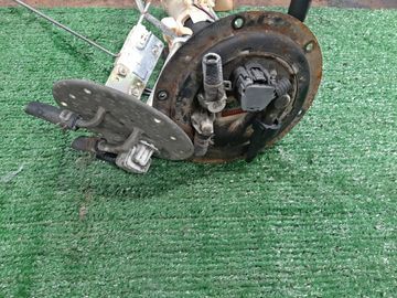 НАСОС ПОГРУЖНОЙ НА MITSUBISHI PAJERO IO H77W 4G94