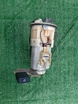 НАСОС ПОГРУЖНОЙ НА TOYOTA VITZ SCP13 2SZ-FE