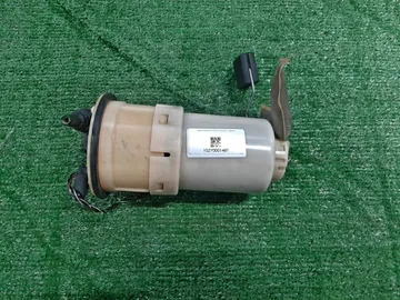 НАСОС ПОГРУЖНОЙ НА TOYOTA VITZ SCP13 2SZ-FE