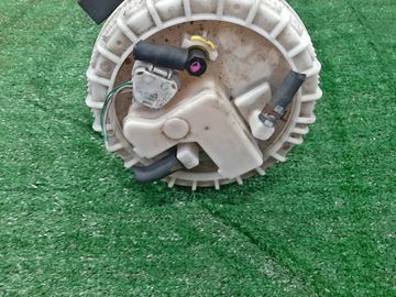 НАСОС ПОГРУЖНОЙ НА TOYOTA VITZ NSP130 1NR-FE