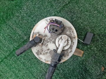 НАСОС ПОГРУЖНОЙ НА TOYOTA PLATZ NCP12 1NZ-FE