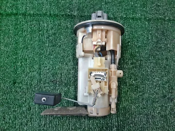 НАСОС ПОГРУЖНОЙ НА TOYOTA PREMIO ZZT245 1ZZ-FE