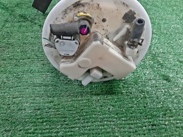 НАСОС ПОГРУЖНОЙ НА TOYOTA COROLLA  AXIO NZE161 1NZ-FE