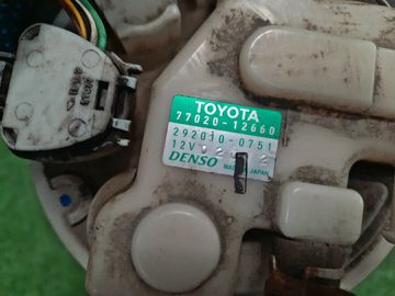 НАСОС ПОГРУЖНОЙ НА TOYOTA COROLLA  AXIO ZRE142 2ZR-FE